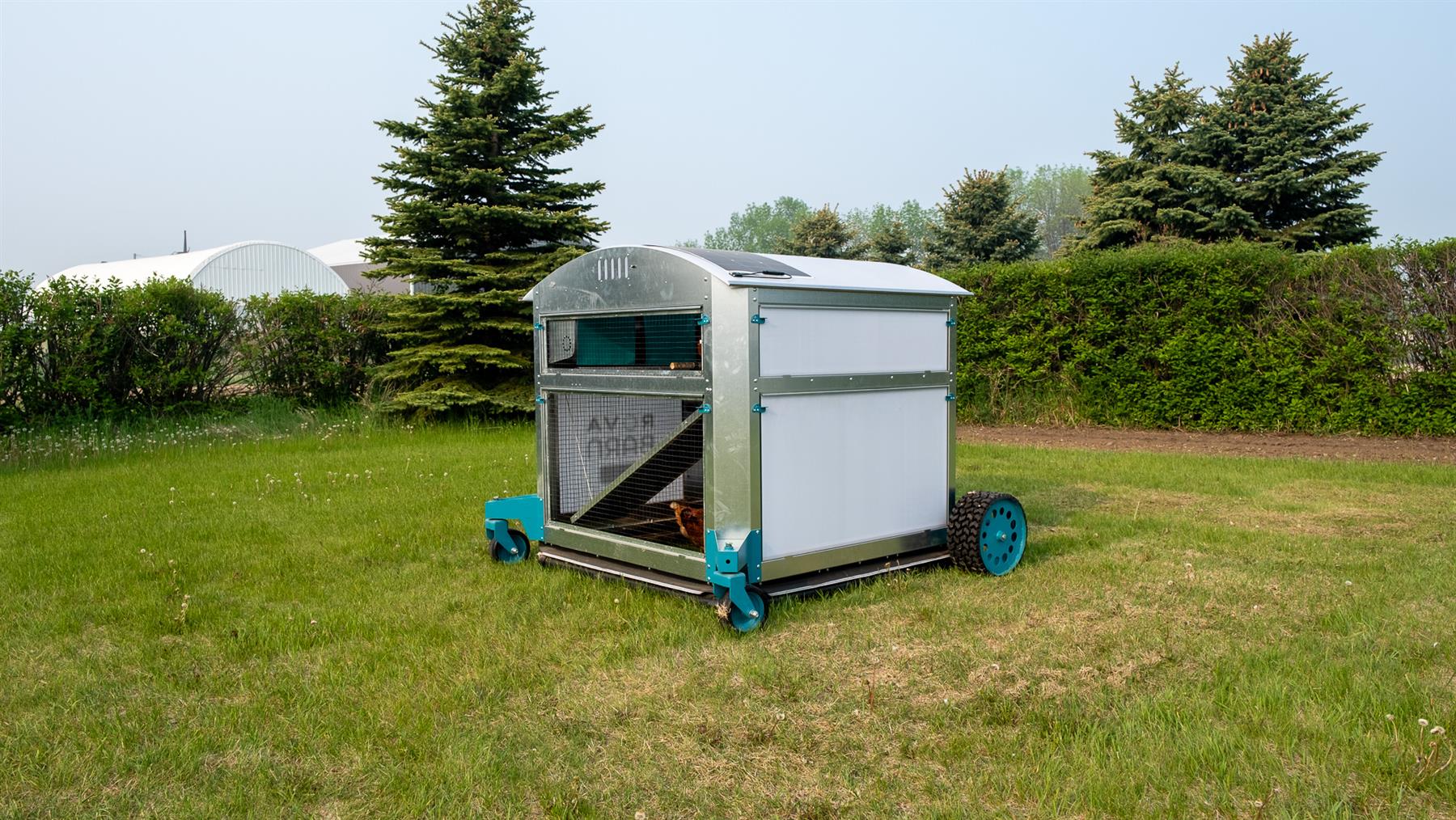 ROVA|BARN Micro – Solar-Powered, Self-Moving Smart Coop for Up to 12 Hens