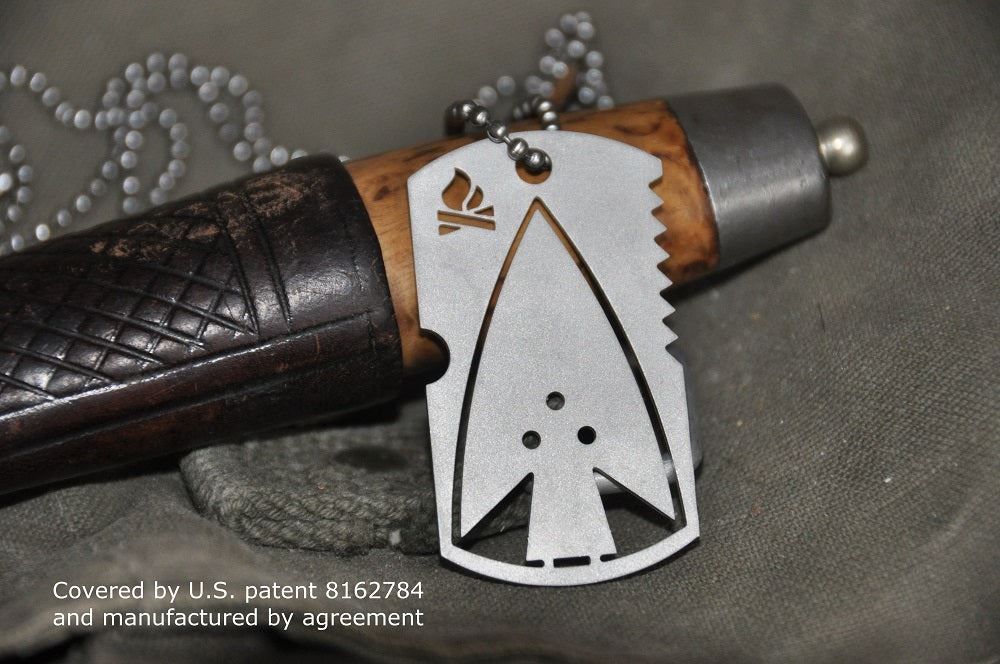 Survival Dog Tag with Arrow Tool, Knife and Saw Blade